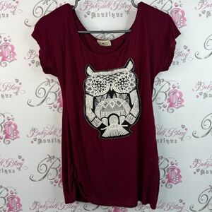 Free Kisses T-shirt top crochet knit owl graphic red Burgundy Owl Graphic Tee